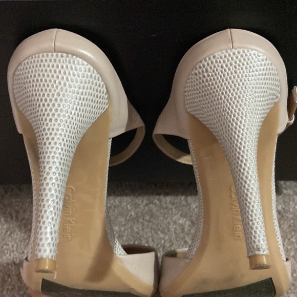 Womens Calvin Klein heels - size 8.5 - Picture 5 of 7